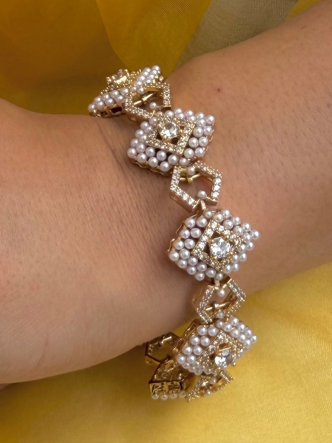 Amreen Thin Pearl & Kundan Bracelet