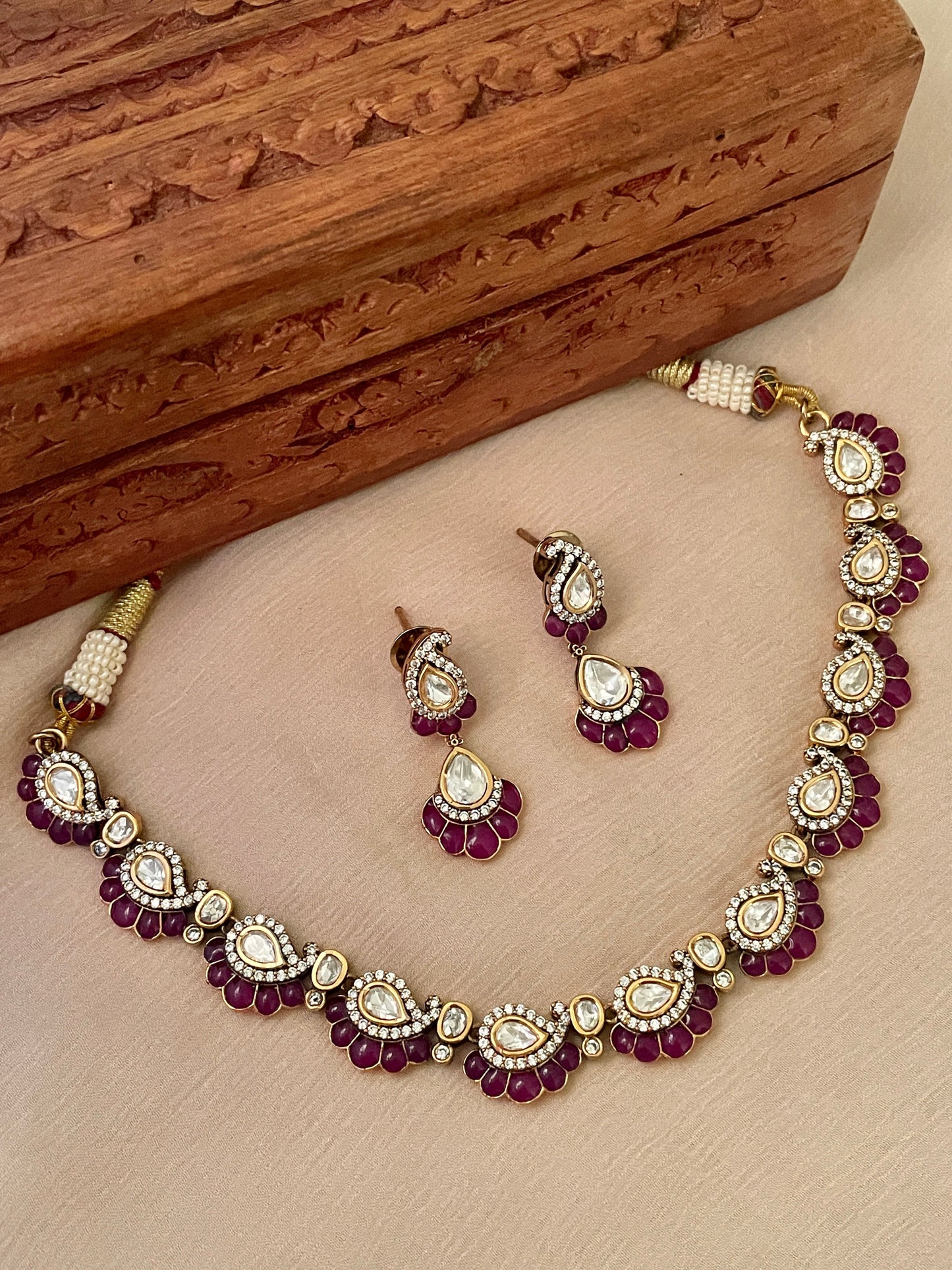 Vihara Ruby Paisley Necklace Set