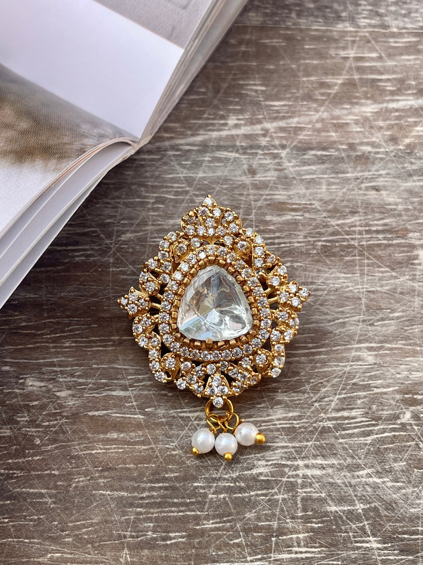 Rajvardhan Pearl Drop Brooch