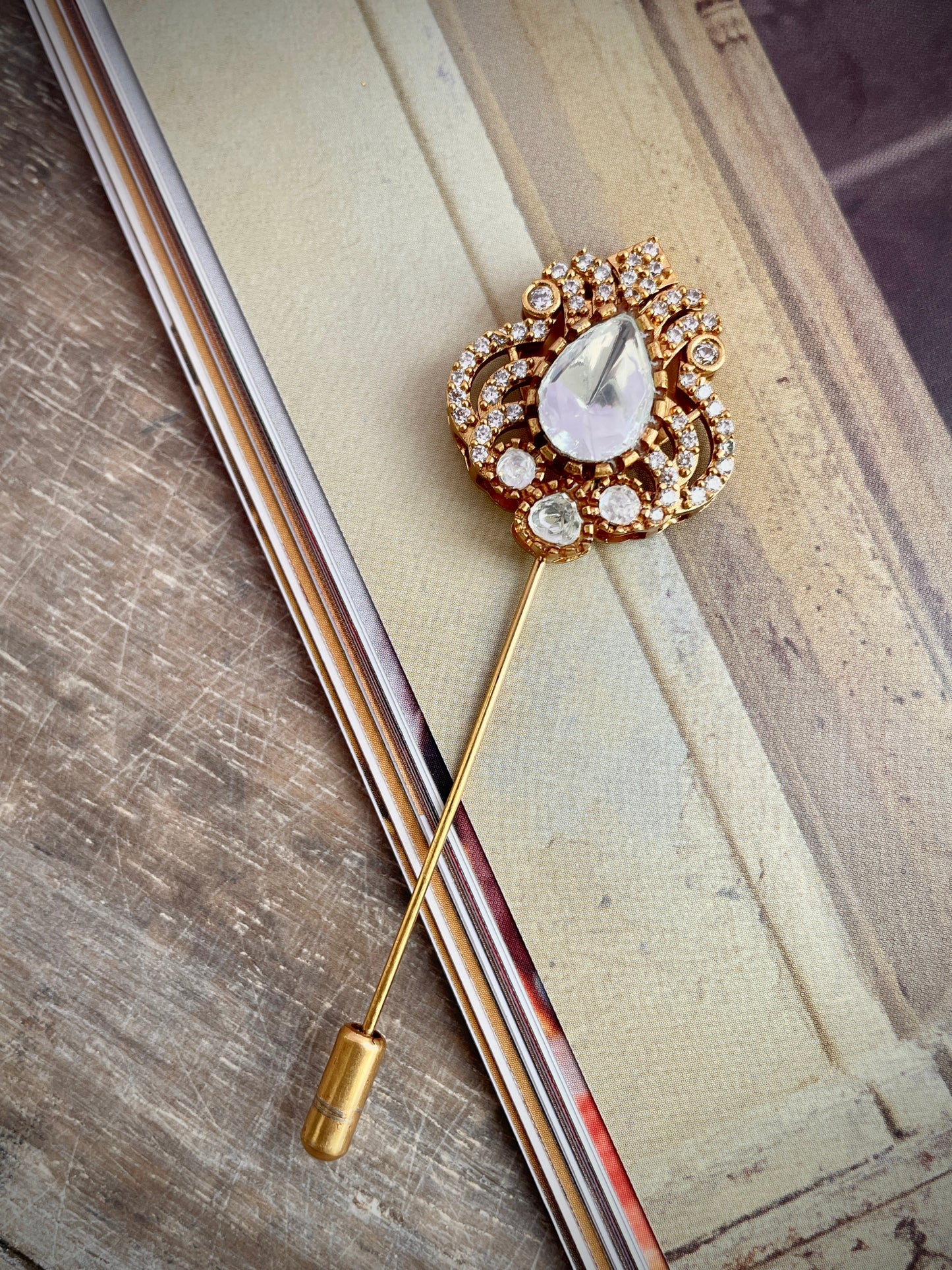 Ojas Polki Lapel Pin