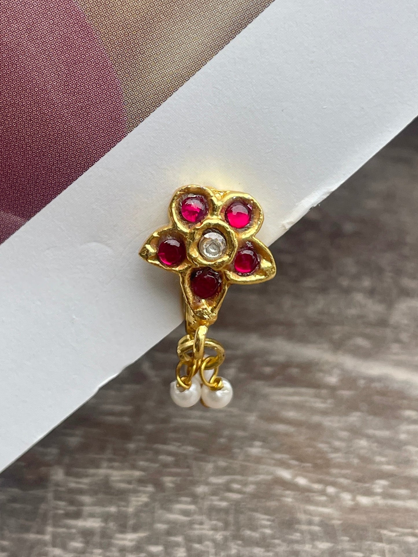 Raesa Polki Nose Pin Red