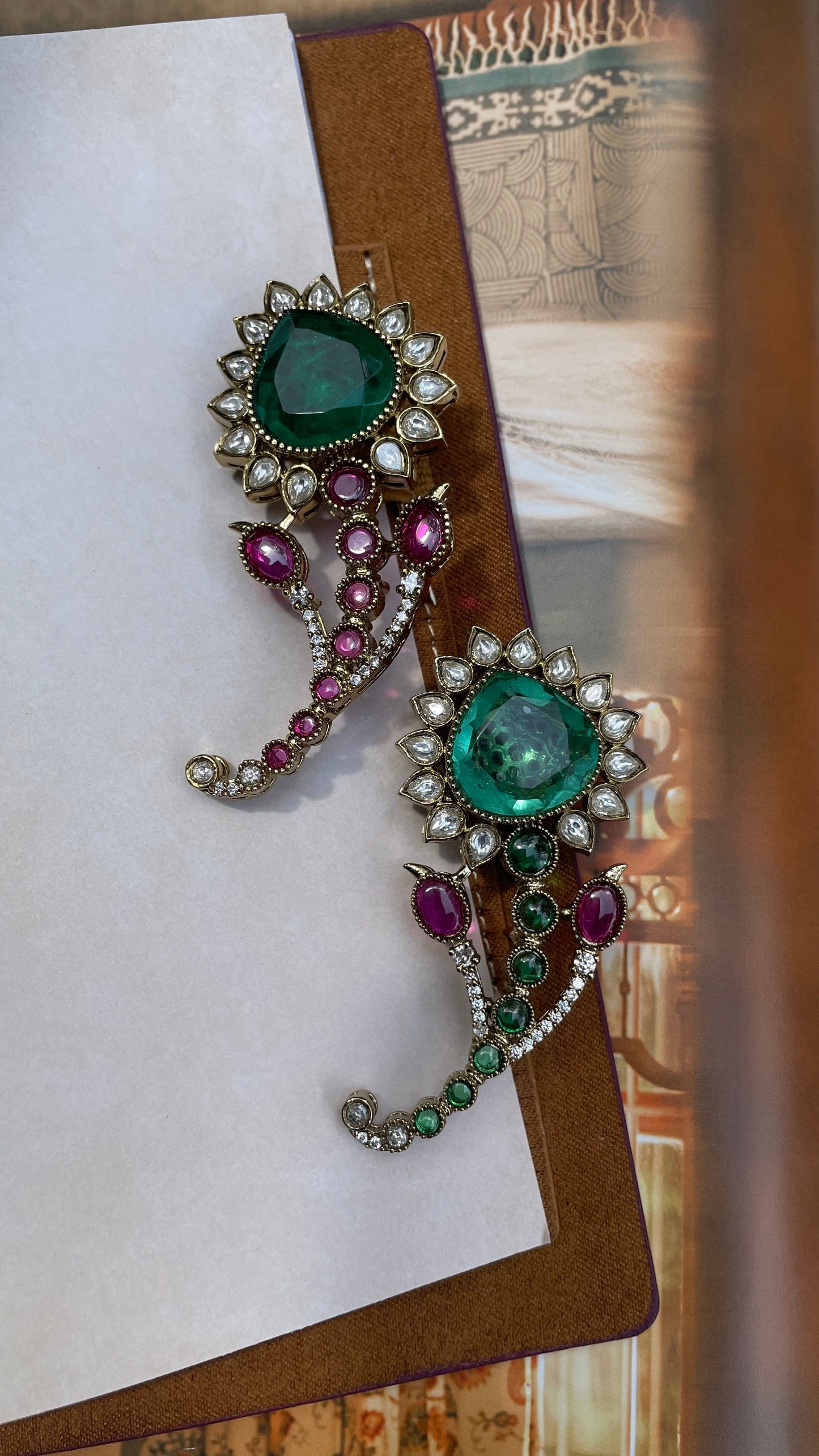 Marakata Emerald Polki Brooch ( Single )