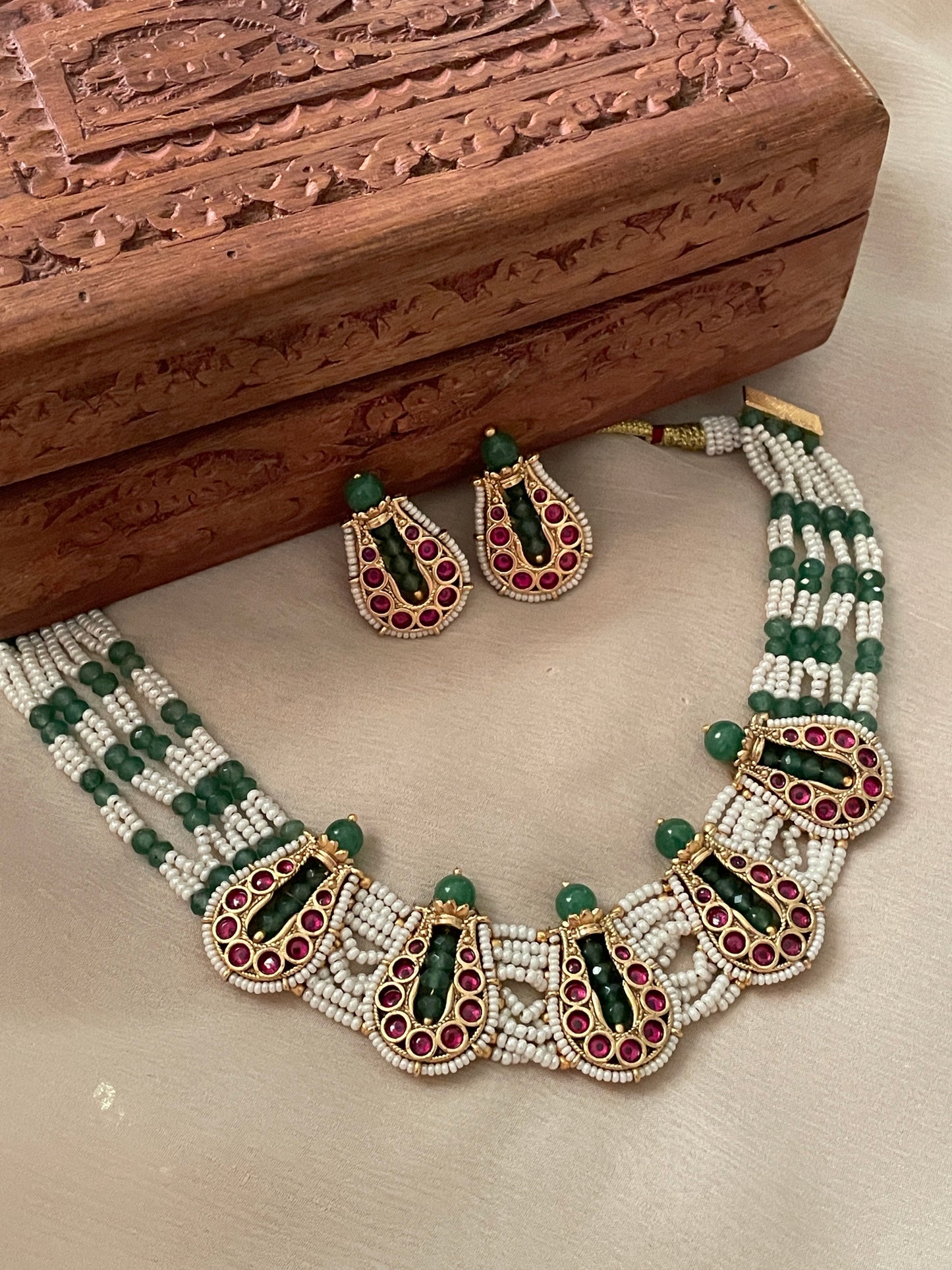 Vamika Pearl Antique Necklace Set