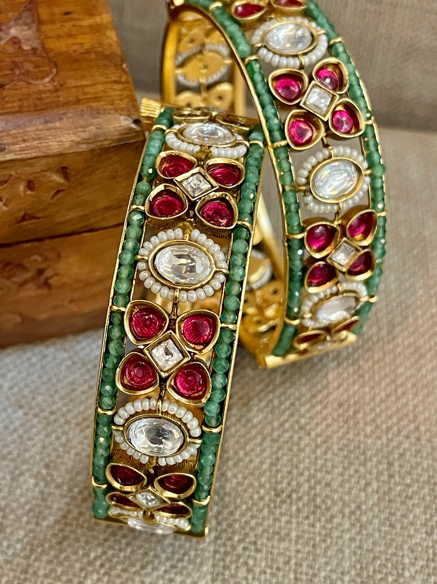 Shristhi Polki Bangle Set