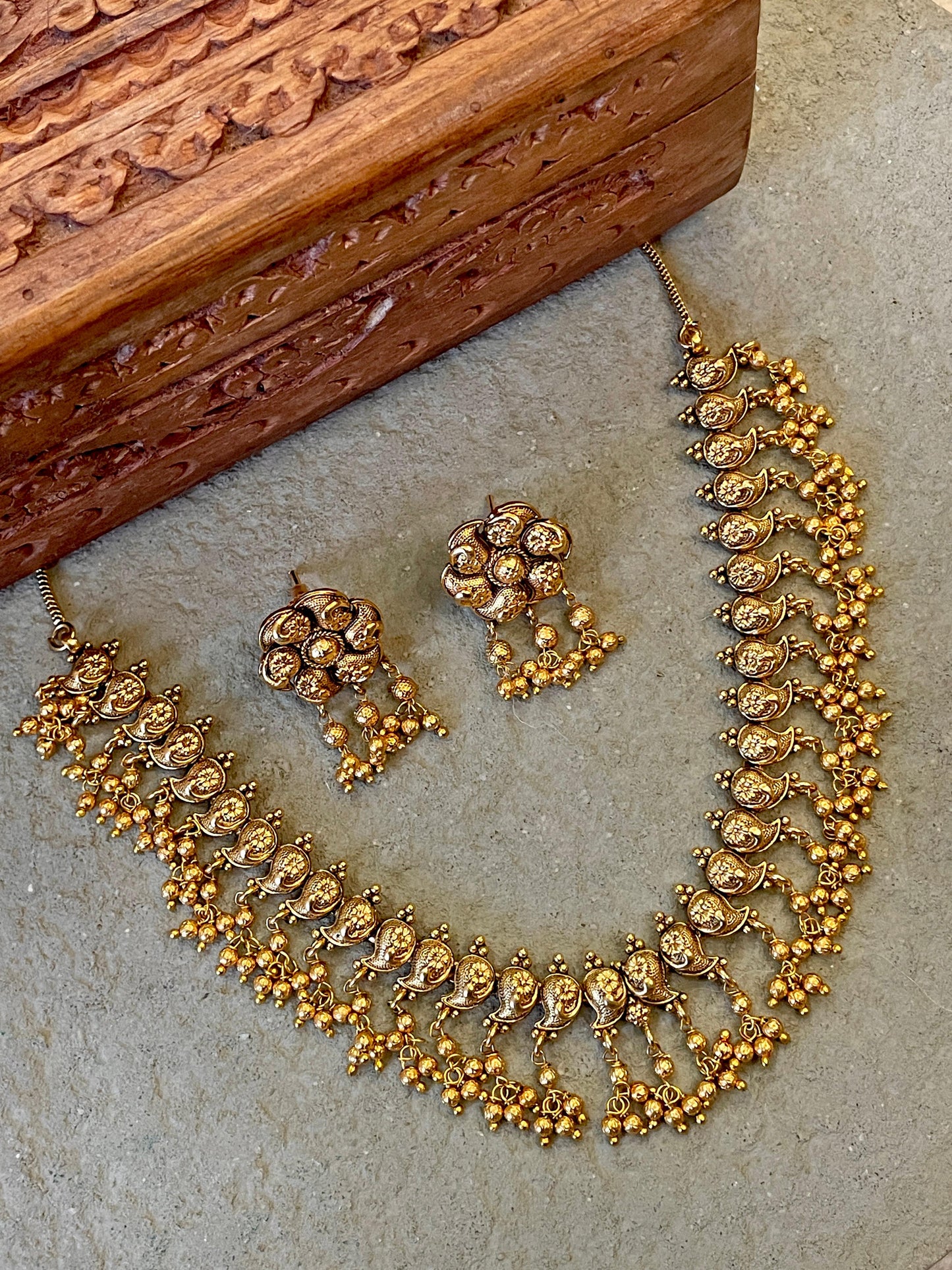 Mahadevi Antique Temple Necklace Set