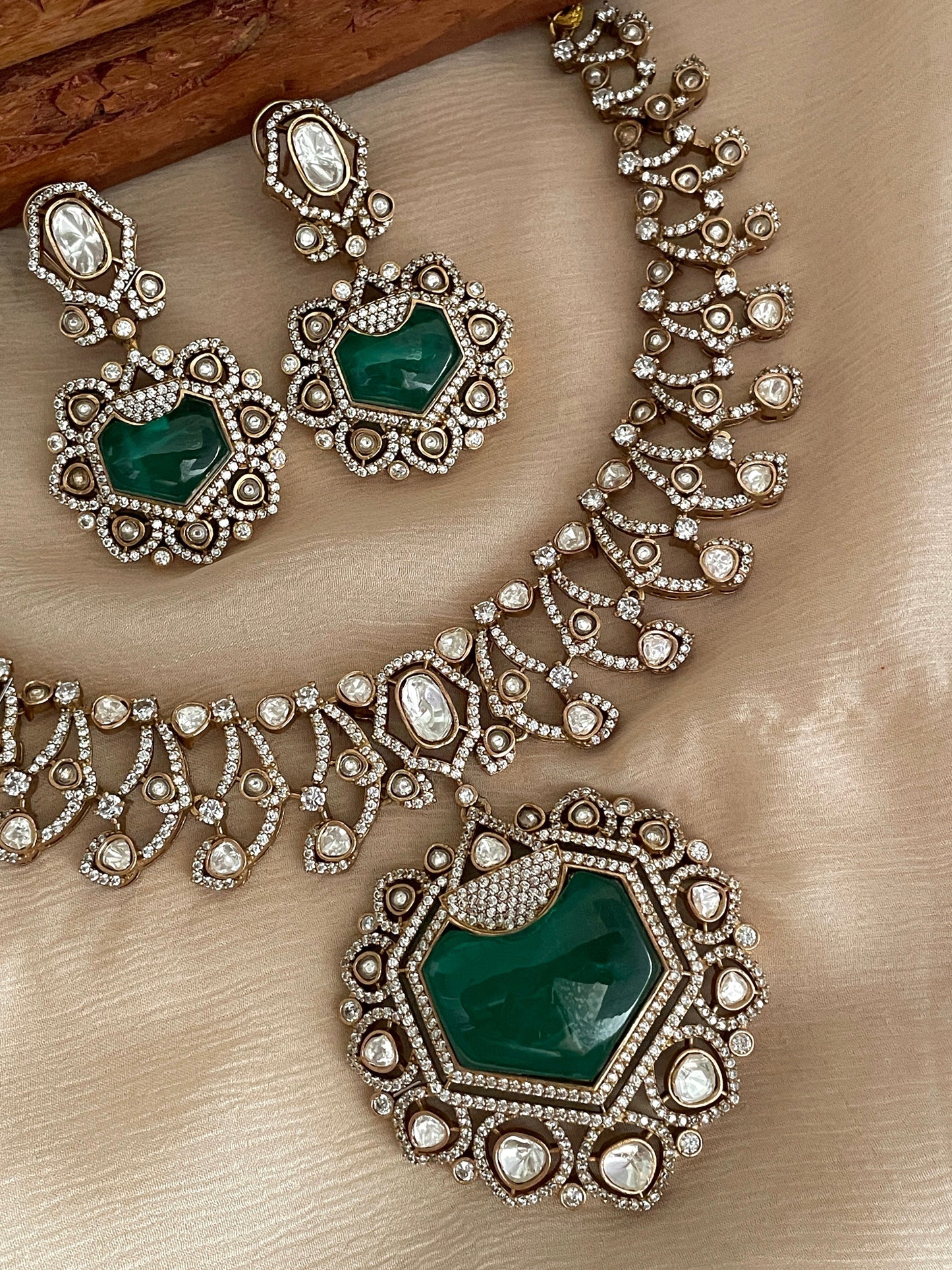 Maina Emerald Polki Necklace Set - Made to Order
