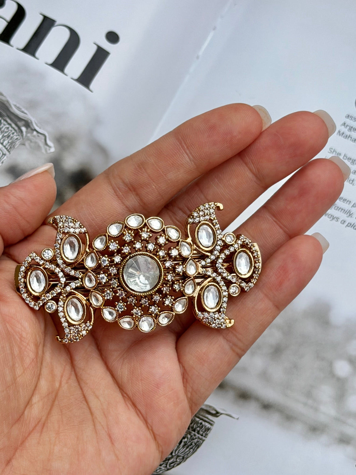 Azure White Hairclip for women