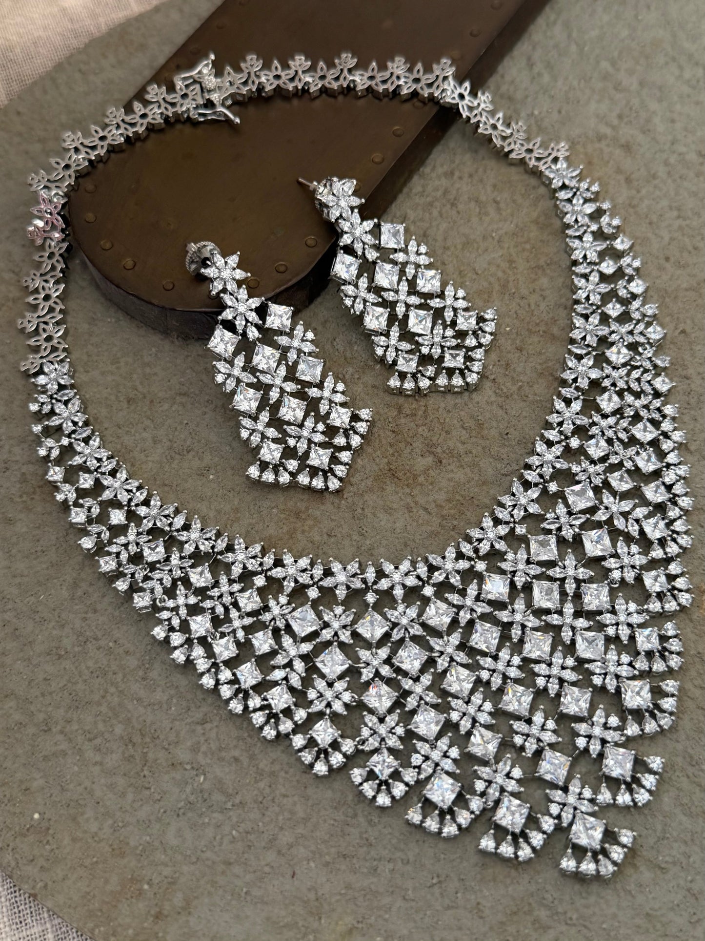 Diamond Garden Necklace Set
