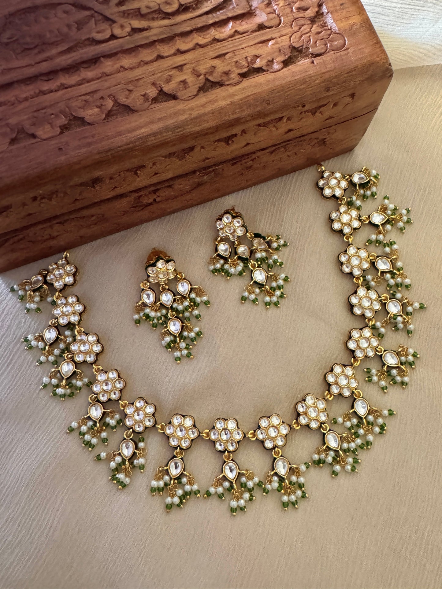 Itr Polki Necklace Set