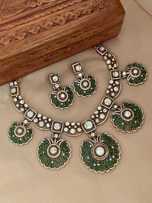 Mridula Emerald Pankhi Necklace Set