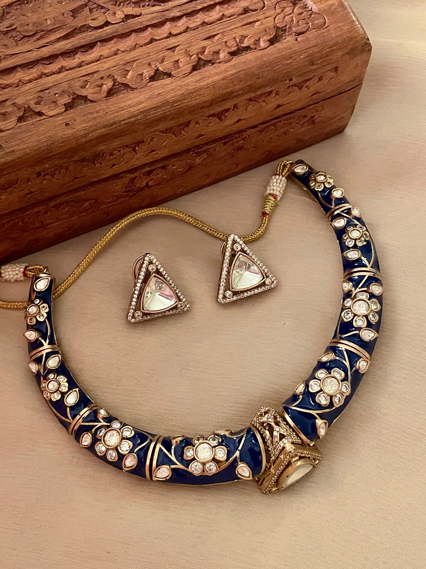 Agrima Hasli Necklace Set- Blue