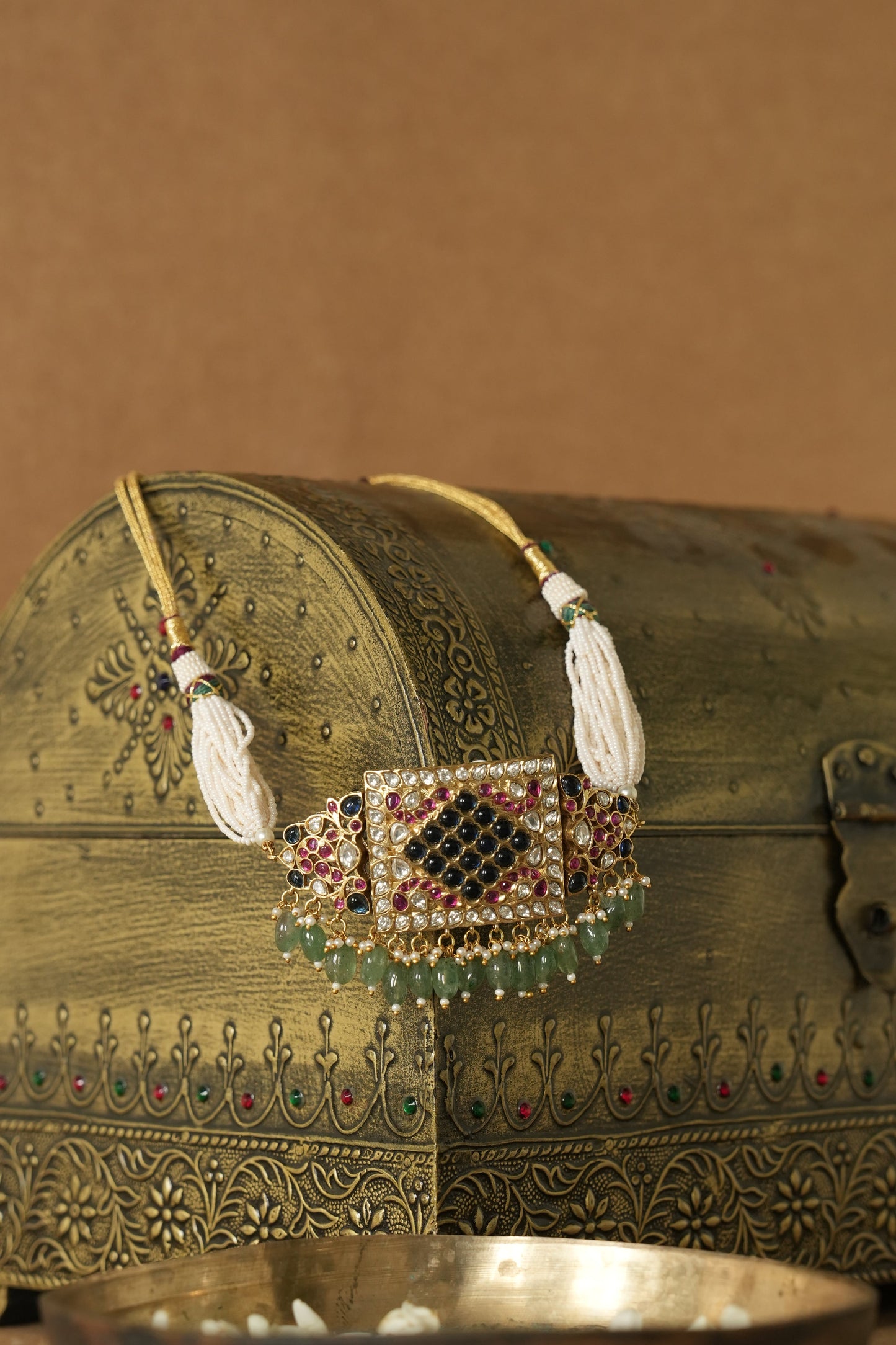 Pre Order – Kainaat Polki and Pearl Choker Set