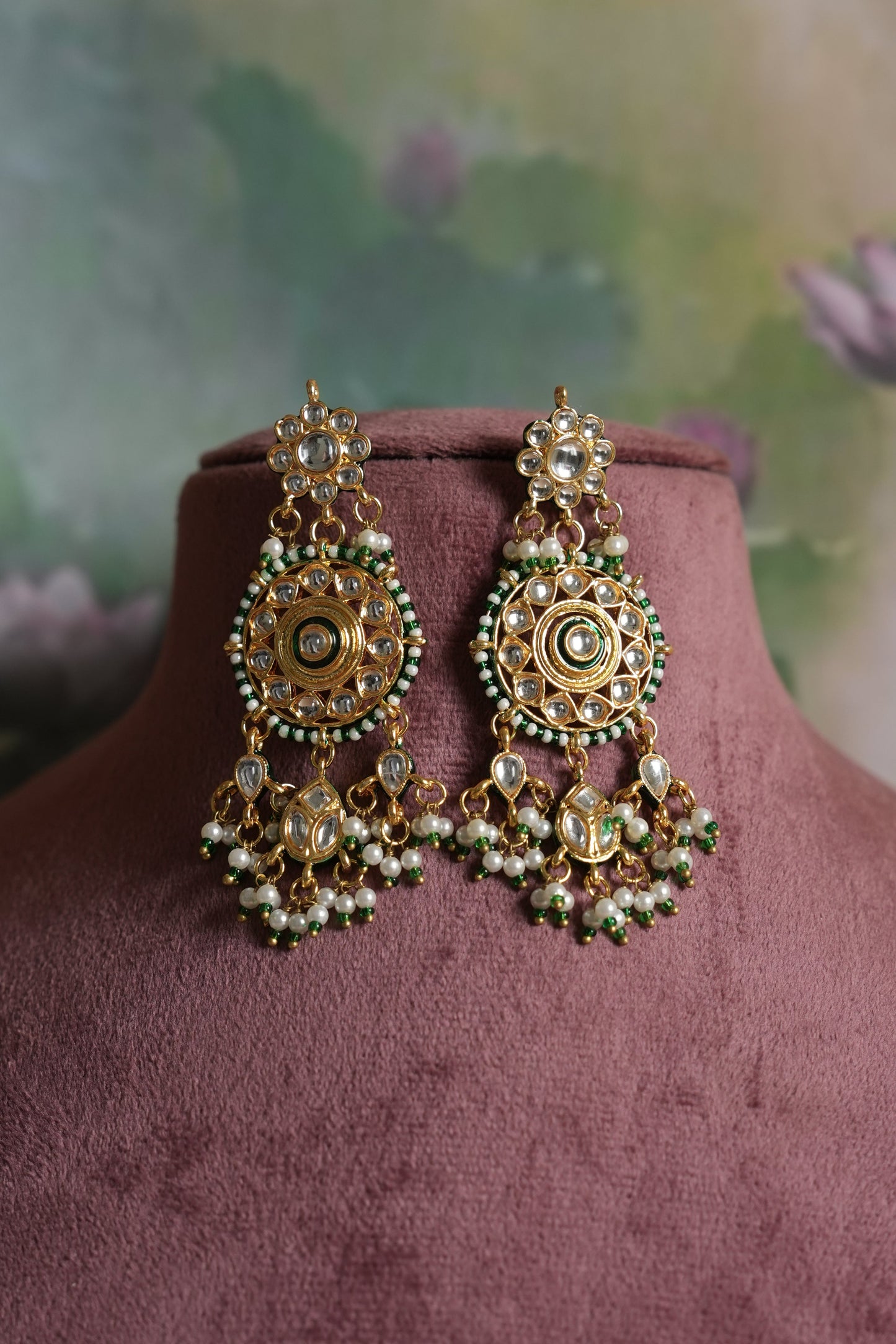 Vasant Kundan Necklace with Earrings and Maangtikka