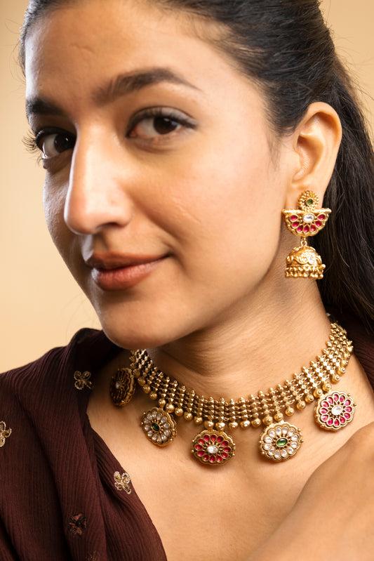 Sunitha Antique Gold Necklace Set