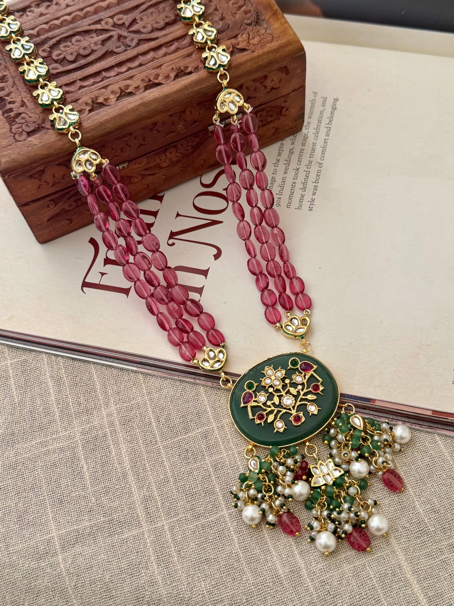 Sumukhi Jadau Necklace Set