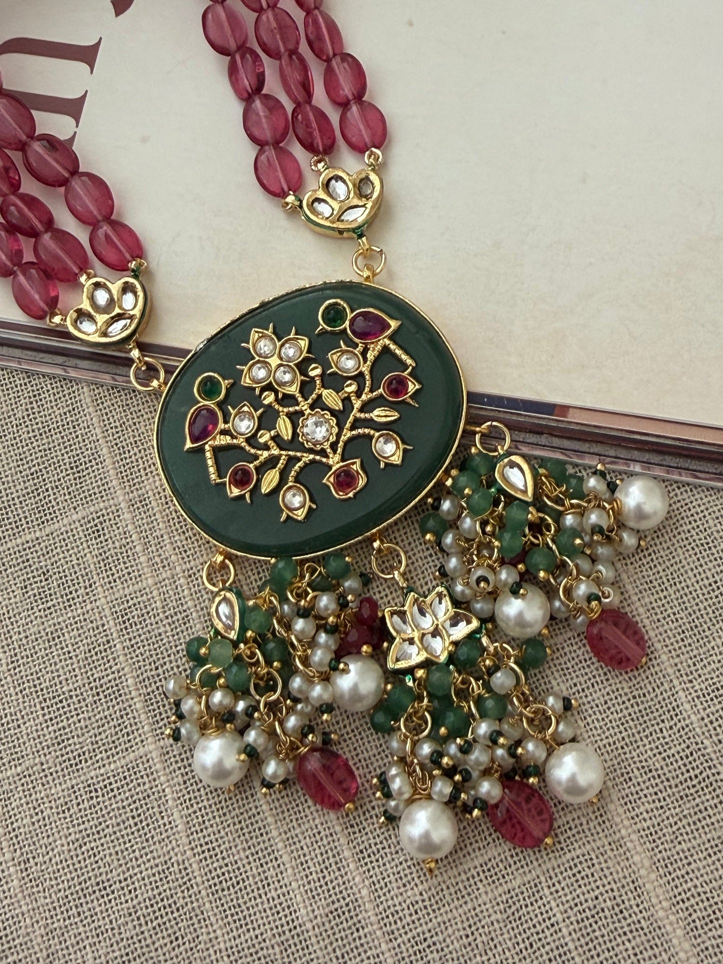 Sumukhi Jadau Necklace Set