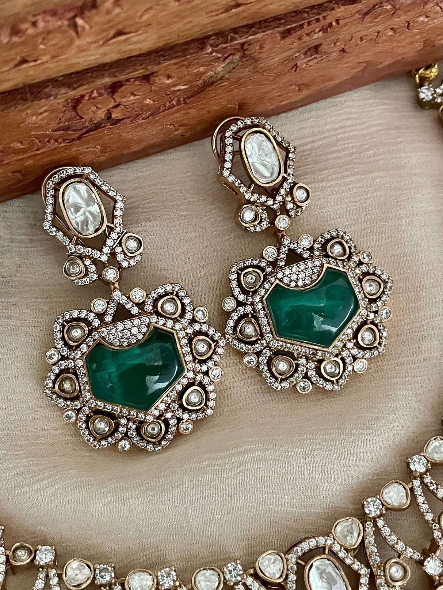 Maina Emerald Polki Necklace Set - Made to Order