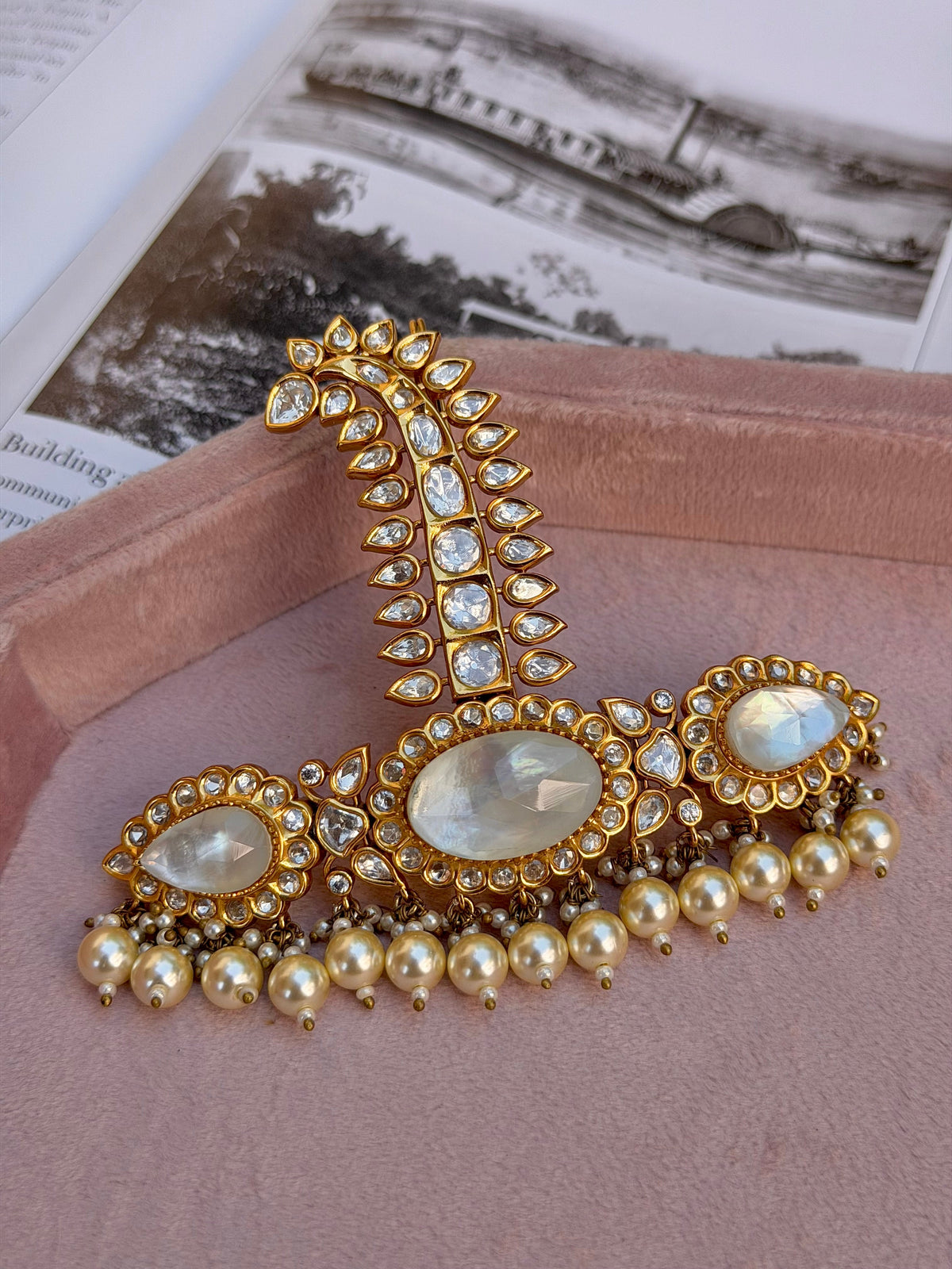 Samarth White Polki Sarpech