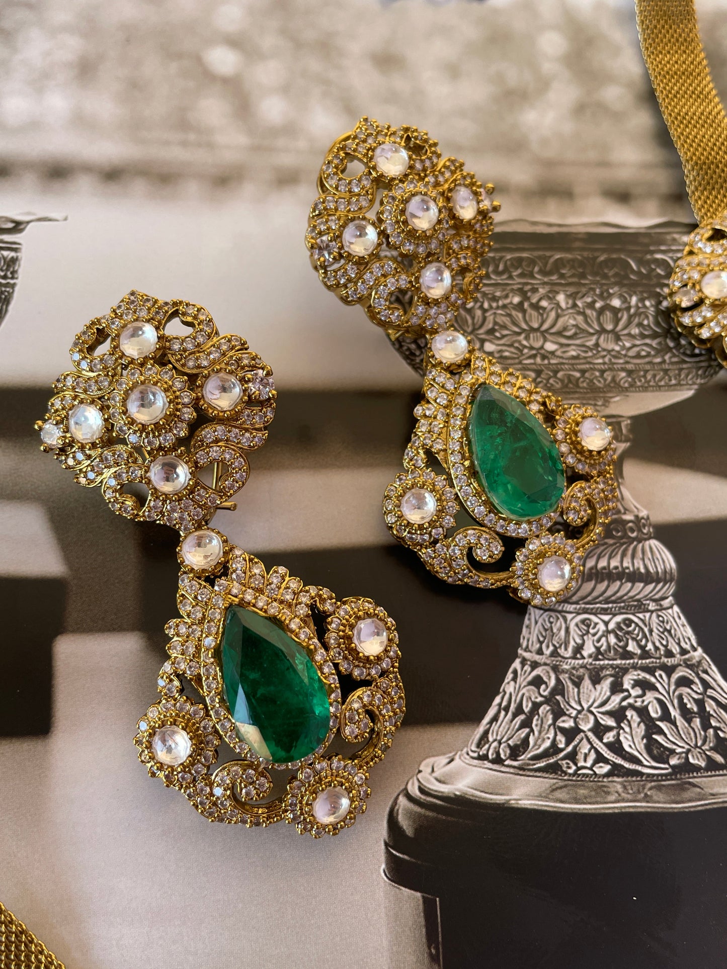 Pre Order- Nyra Emerald Necklace Set