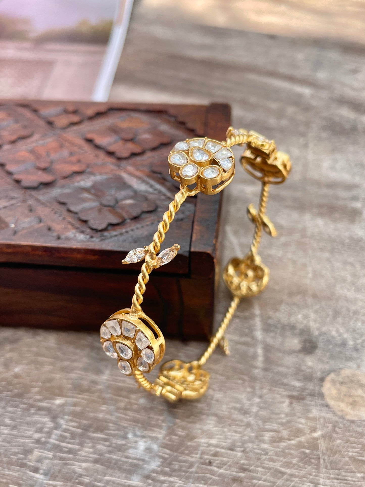 Orlina Polki Bracelet White