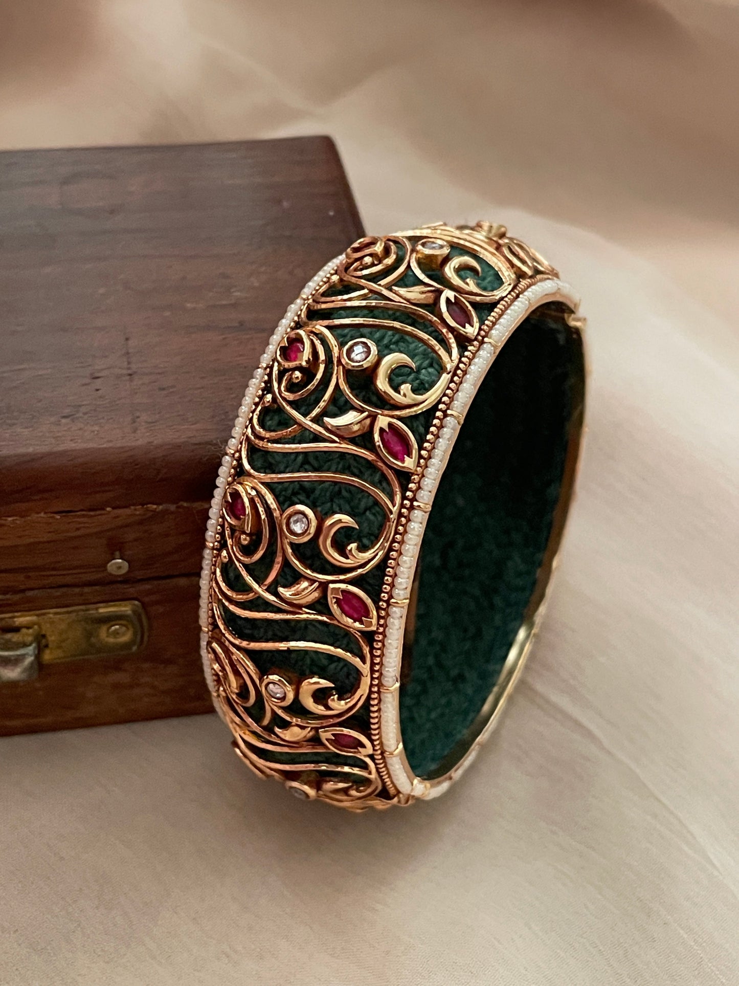 Pankhuri Traditional Cutwork Bangle ( Single )