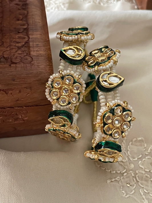 Trishna Kundan & Pearl Bracelet Set