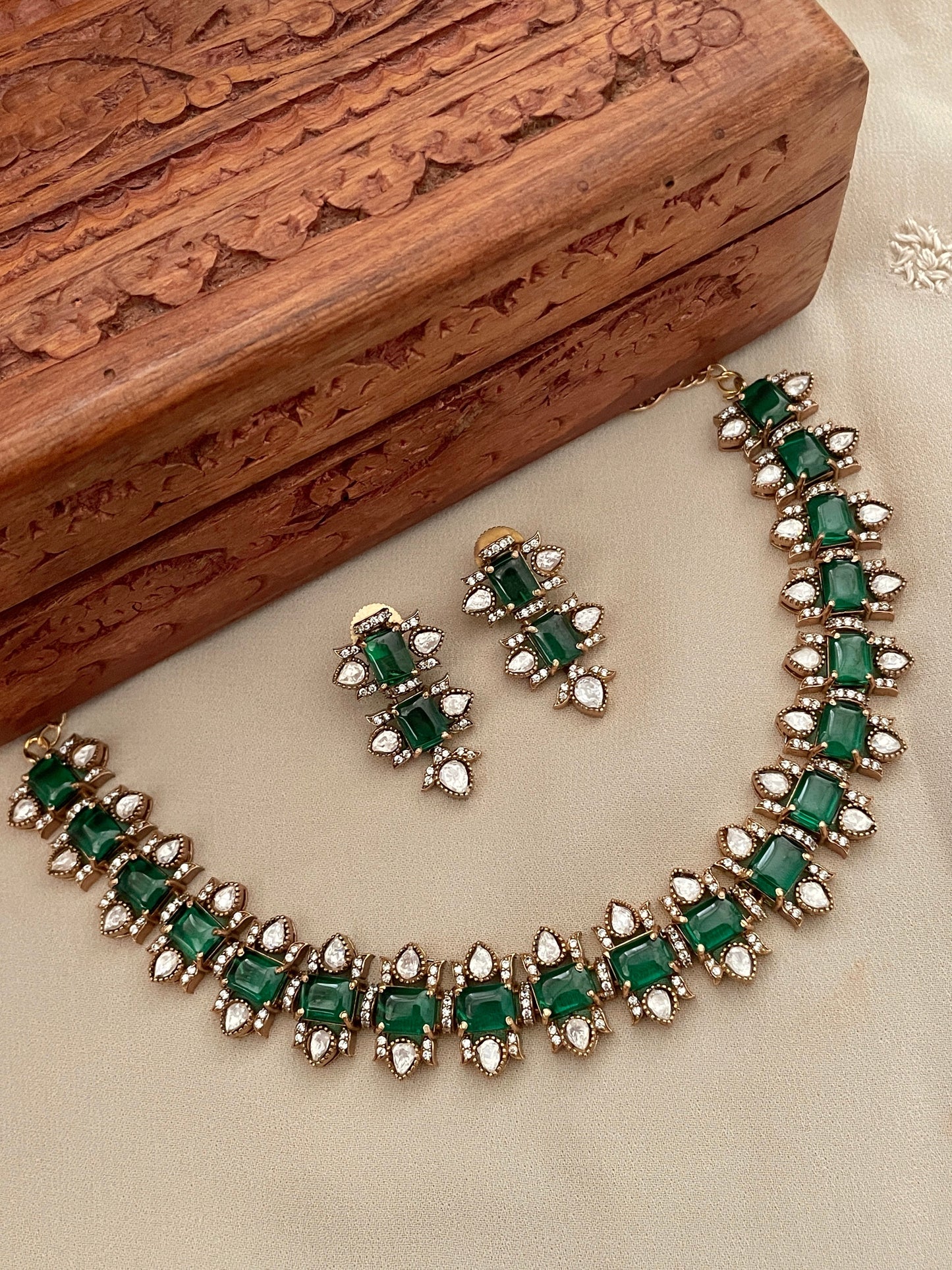 Sharvani Emerald Polki Necklace
