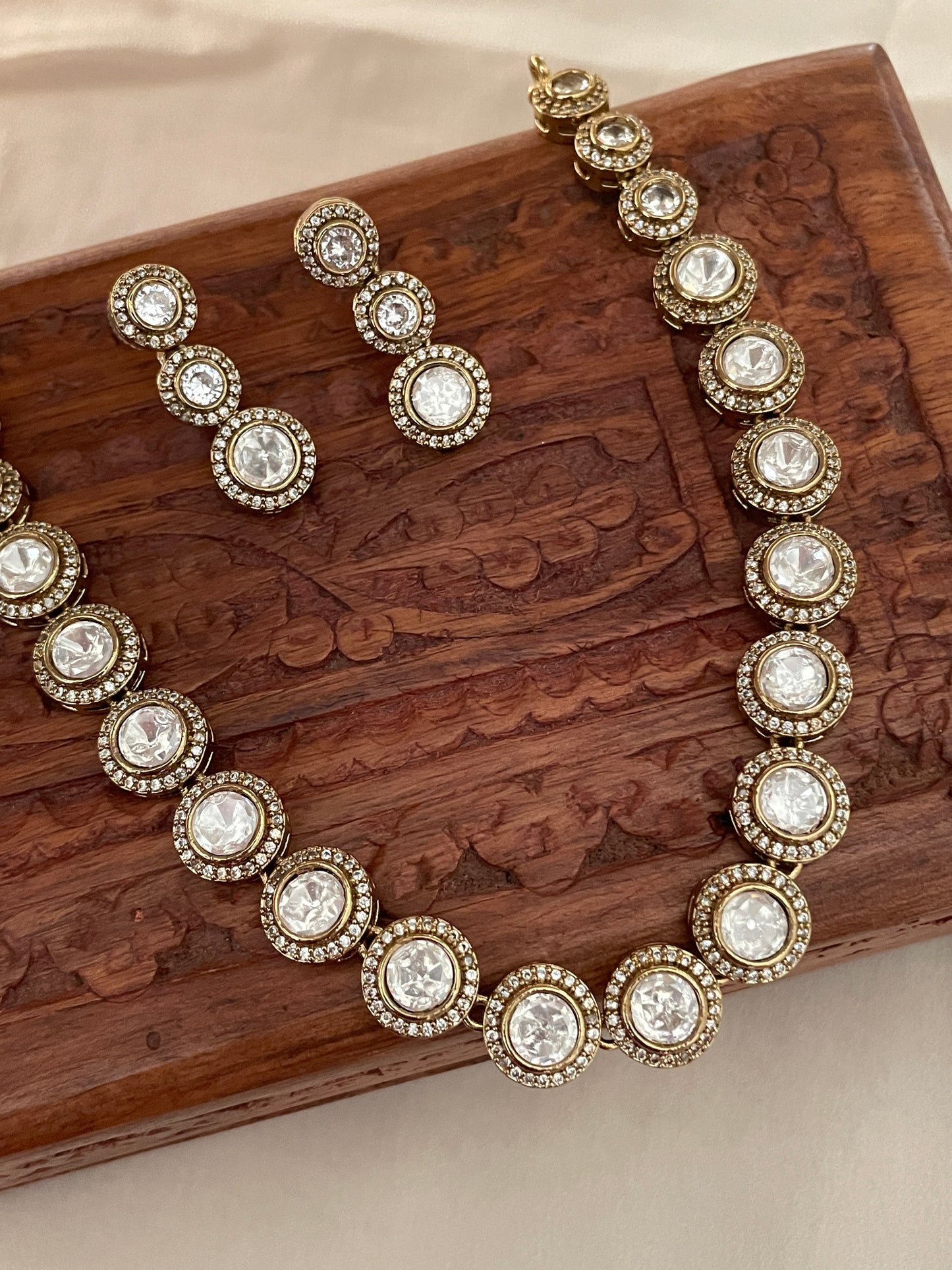 Alaya Polki Necklace Set