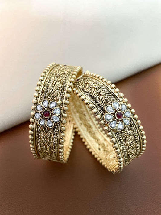 Neepa Antique Openable Gold Finish Bangle ( Single Piece )
