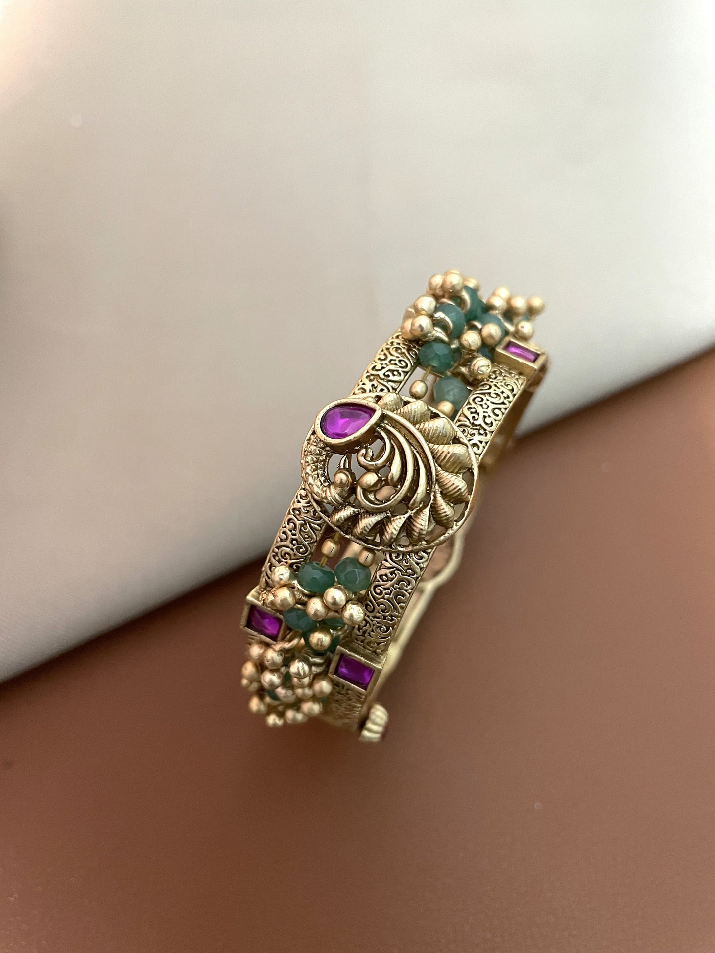 Ezra Antique Gold Finish Openable Bangle- Single