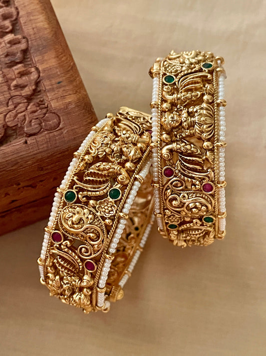 Devangana Antique Bangle Set