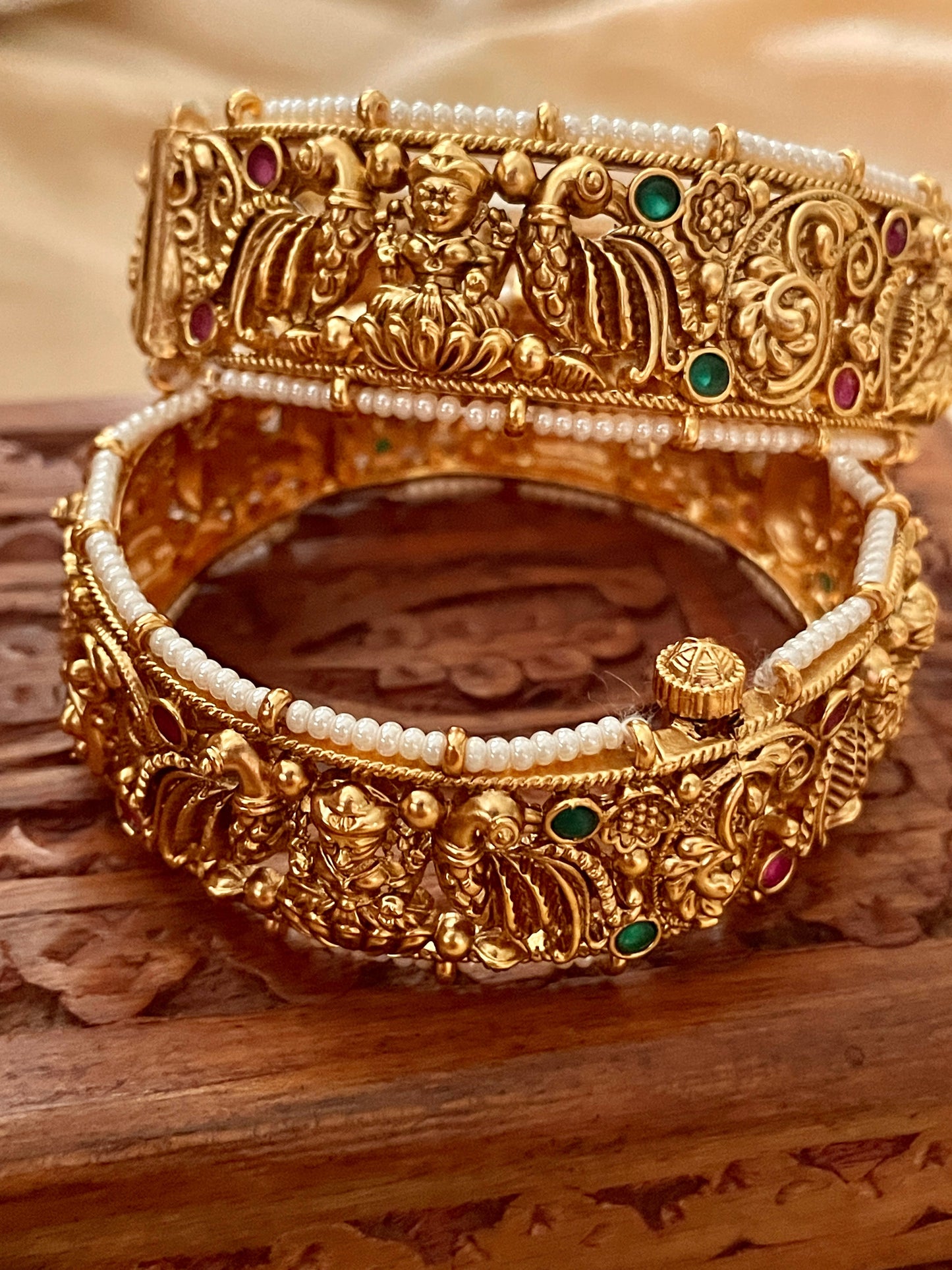 Devangana Antique Bangle Set