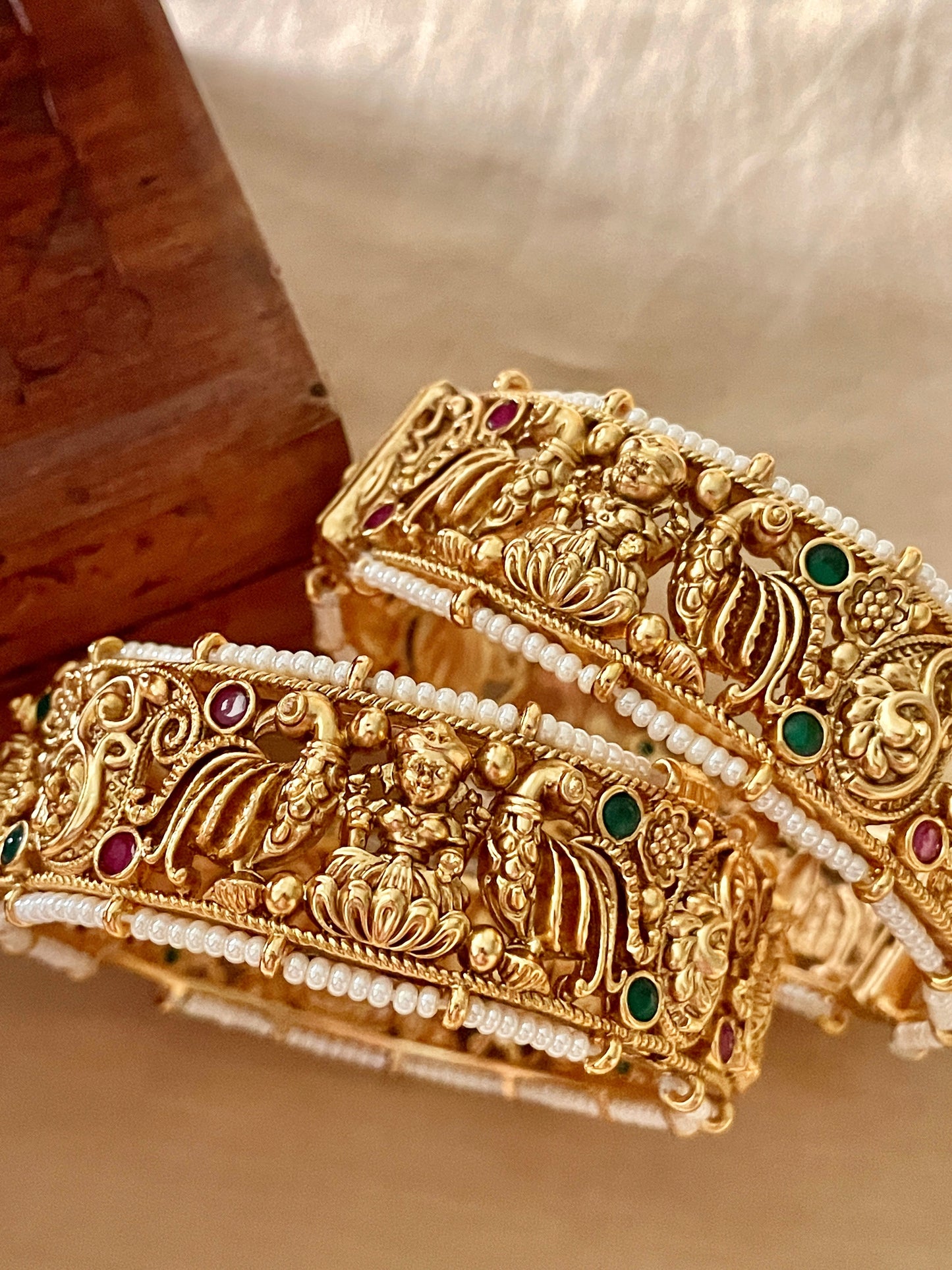 Devangana Antique Bangle Set