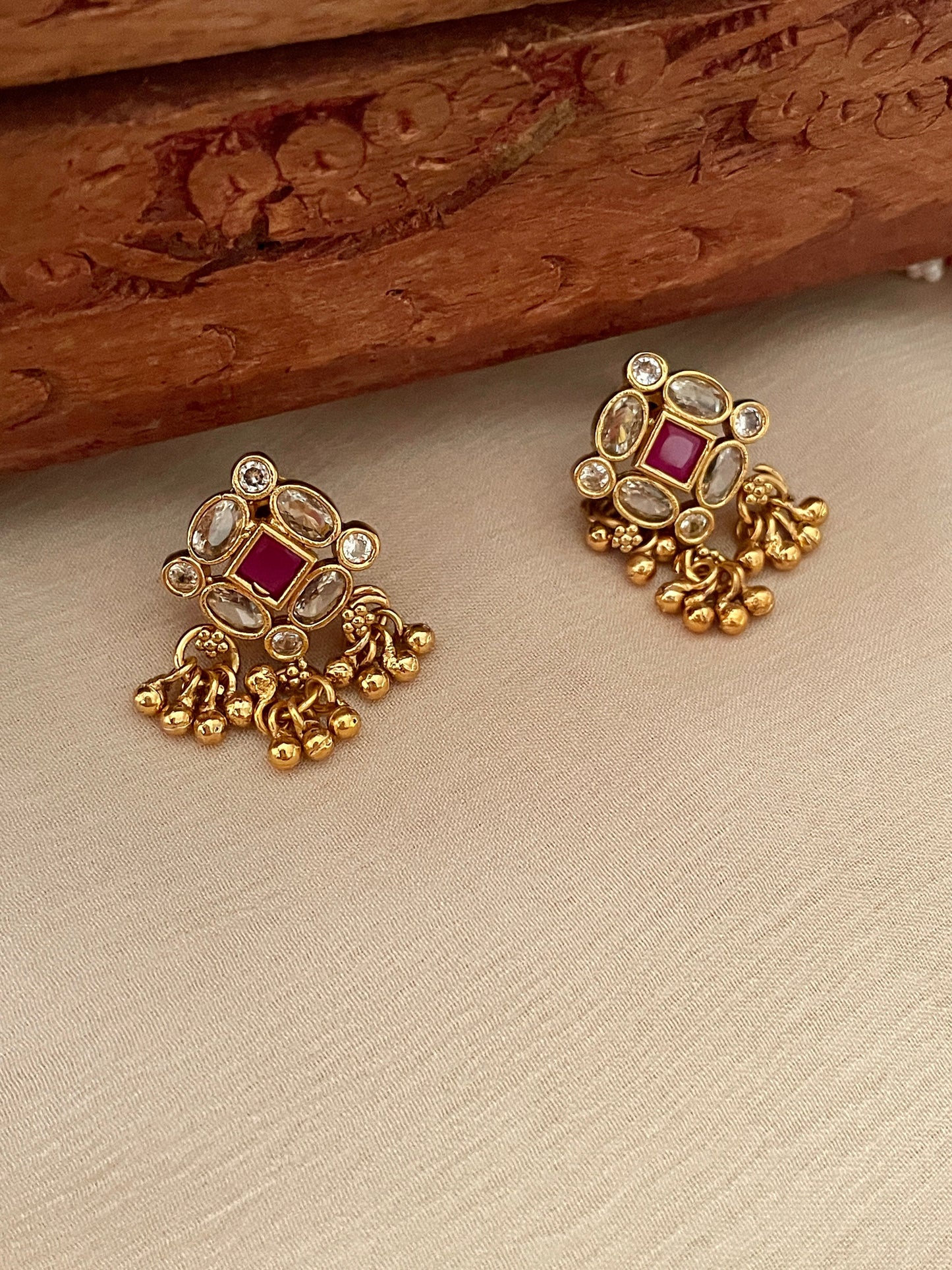 Nayana Antique Necklace Set