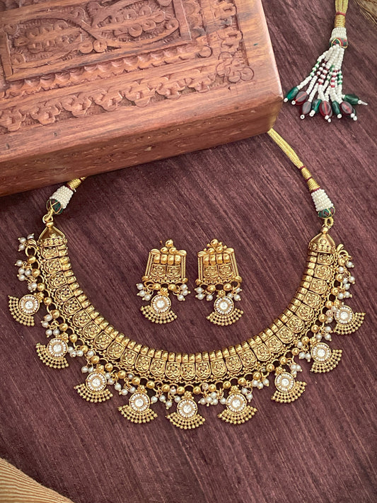 Kavya Antique Kundan Necklace Set