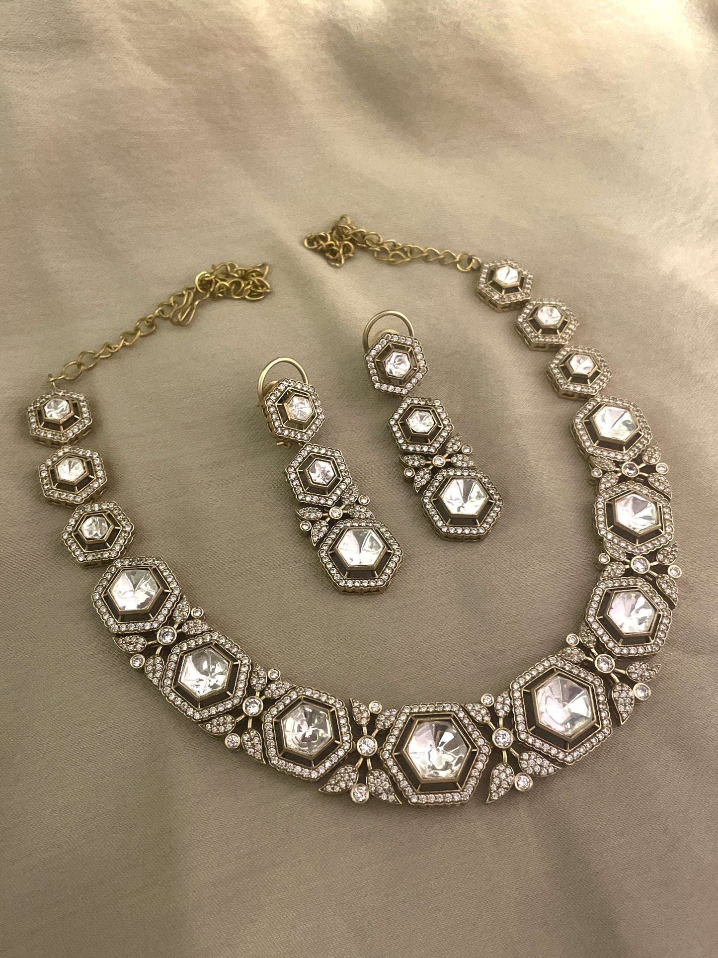 Apsara Polki Necklace Set