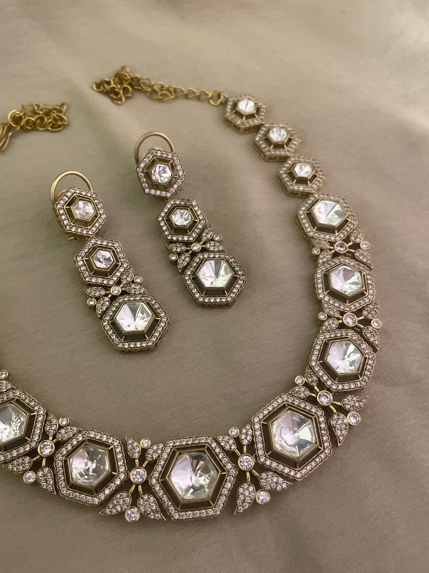 Apsara Polki Necklace Set