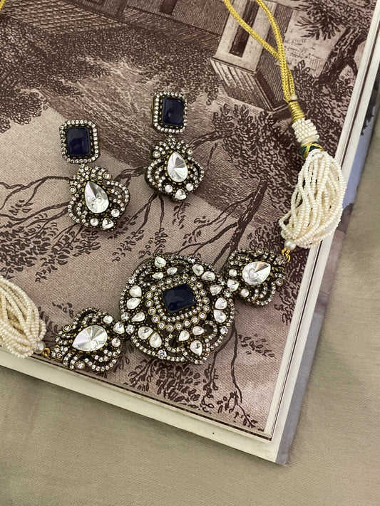 Jharoka Blue Victorian Choker Necklace Set