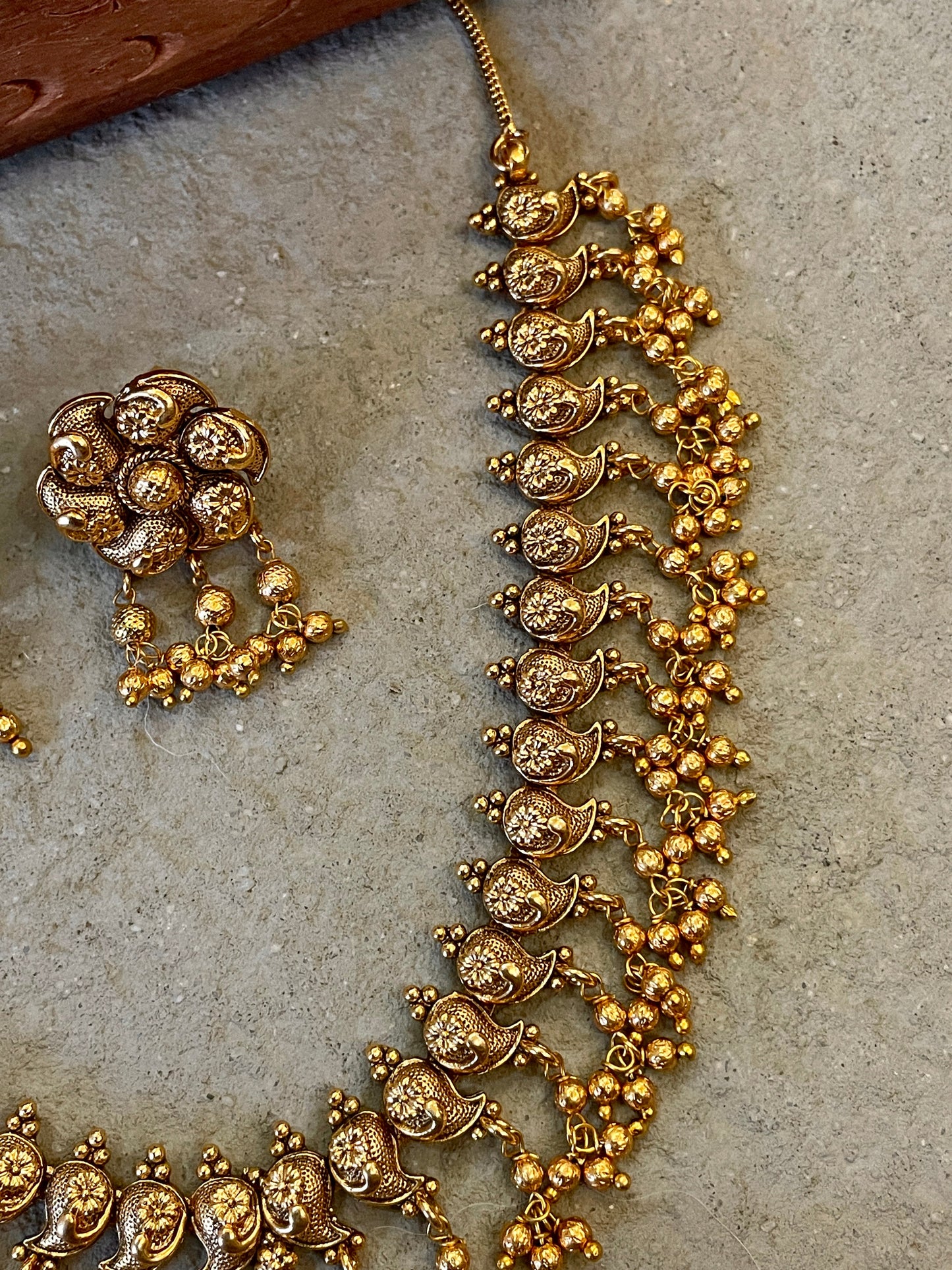 Mahadevi Antique Temple Necklace Set