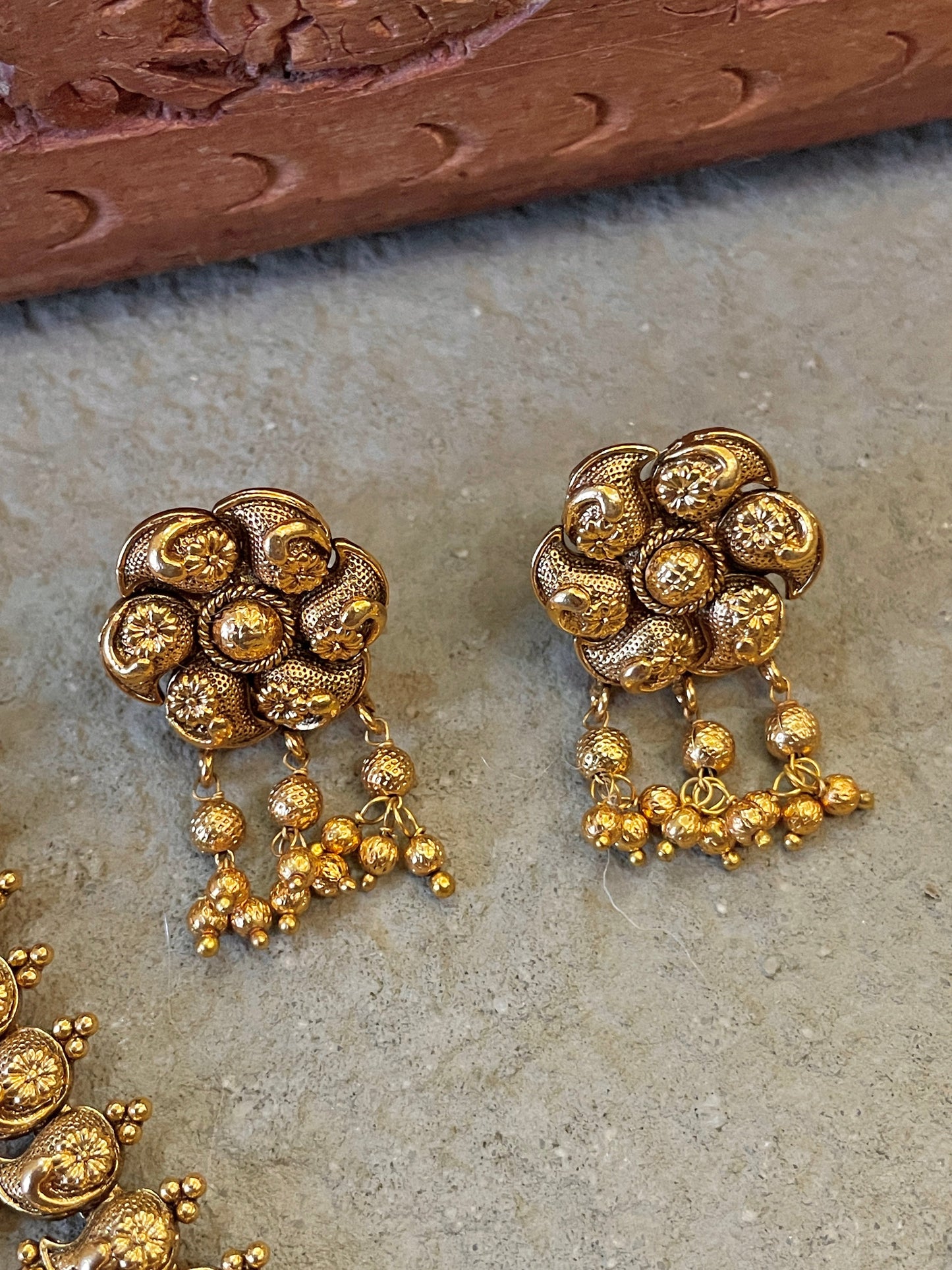 Mahadevi Antique Temple Necklace Set