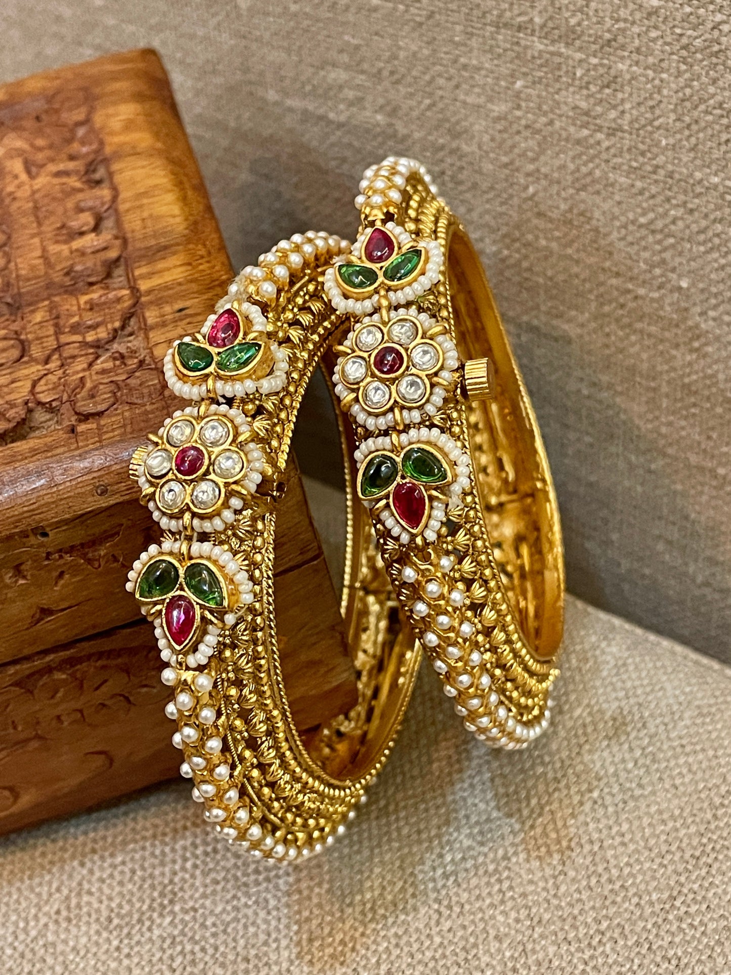 Bhakti Antique Temple Bangle Set