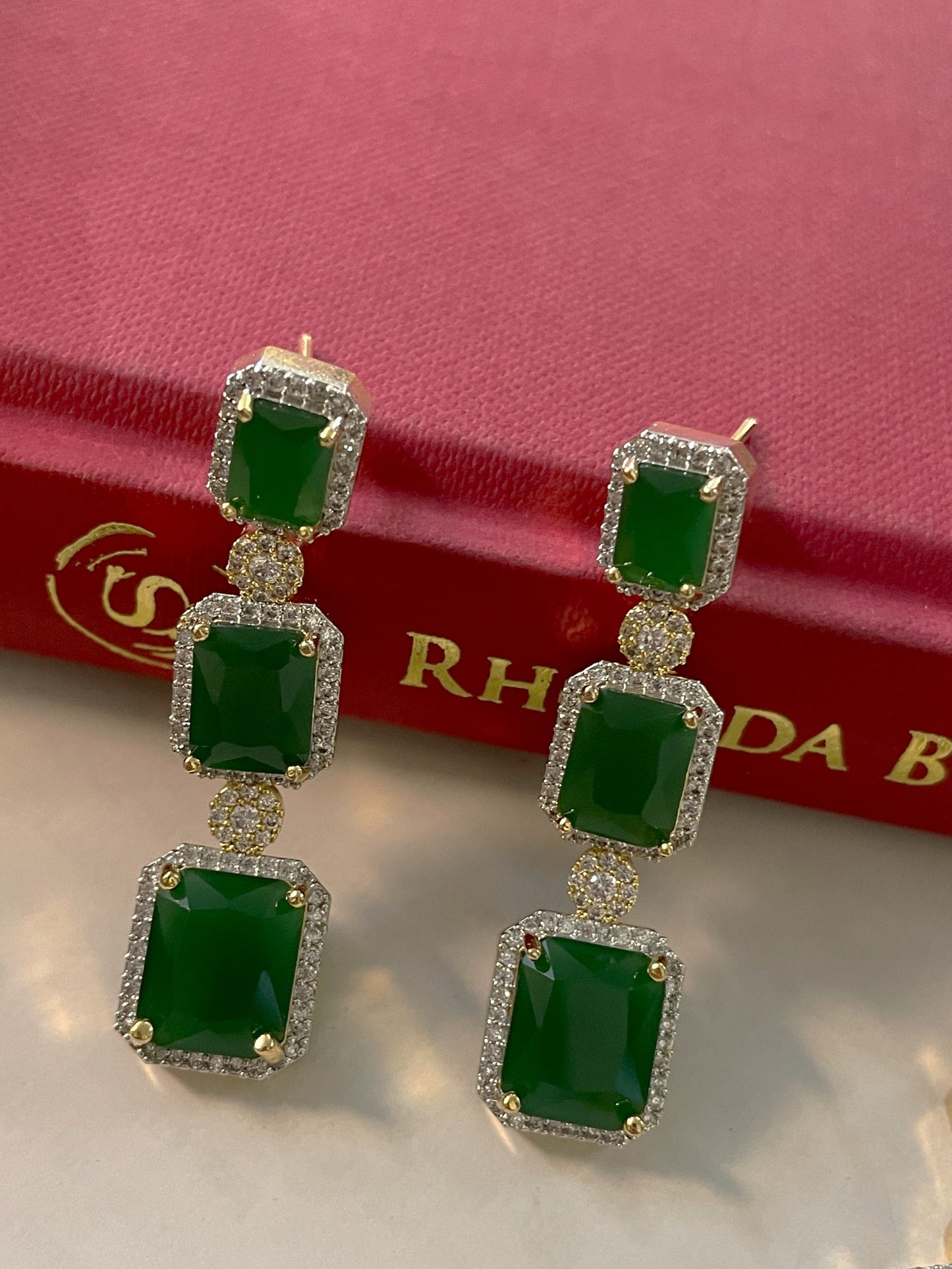 Veera Emerald Zircon Necklace Set