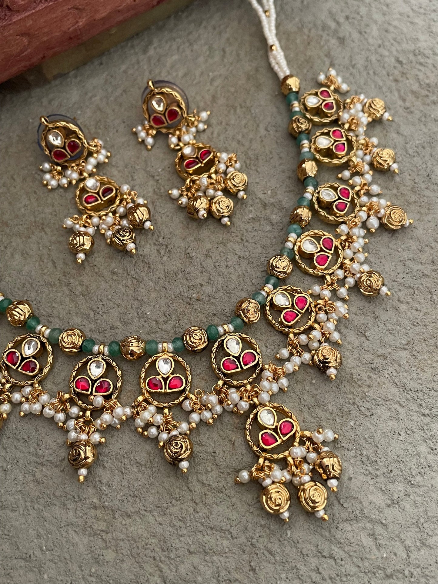 Maya Antique Polki Necklace Set