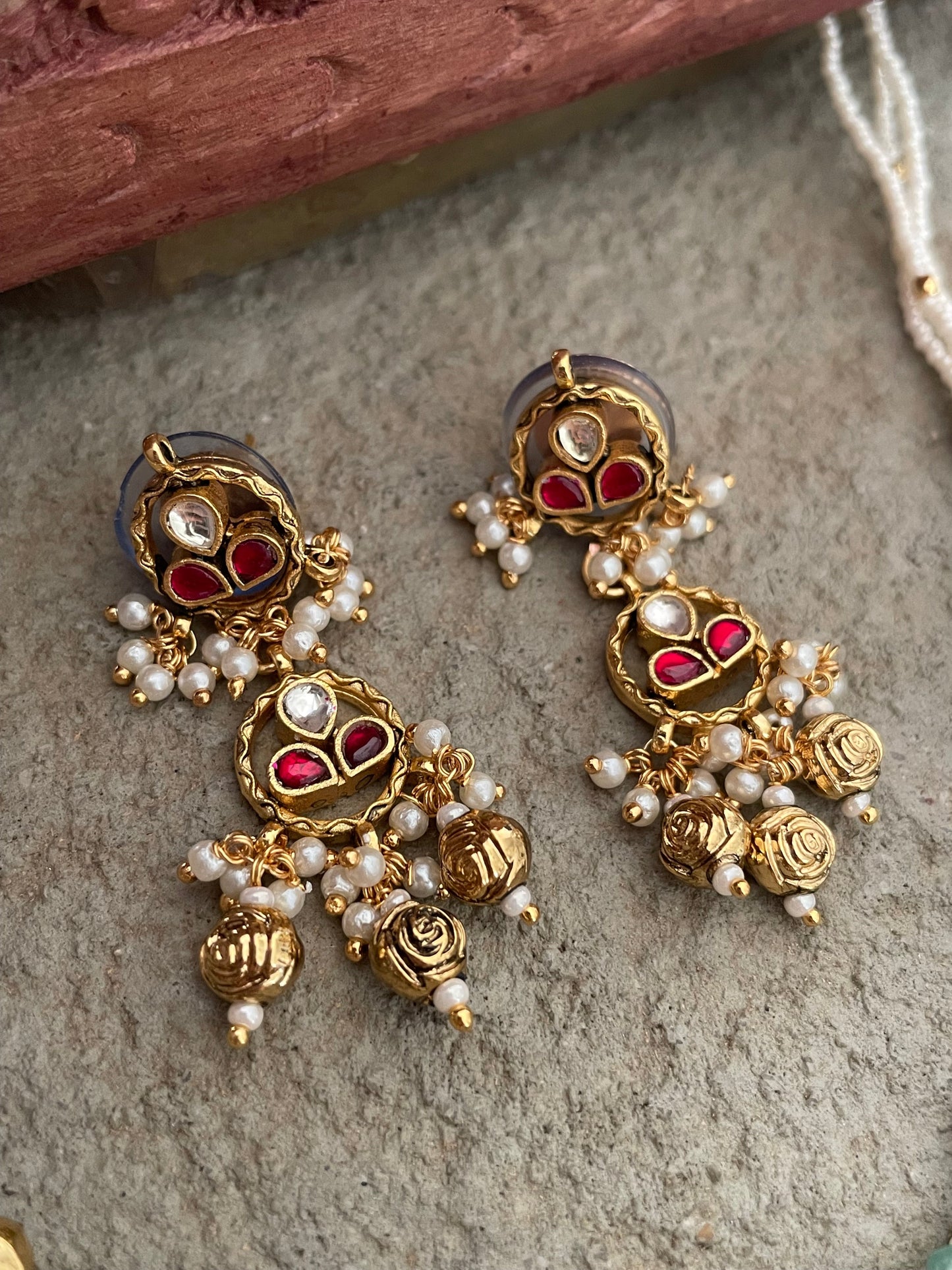 Maya Antique Polki Necklace Set