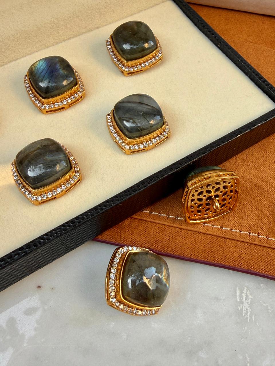 Apex Button Set